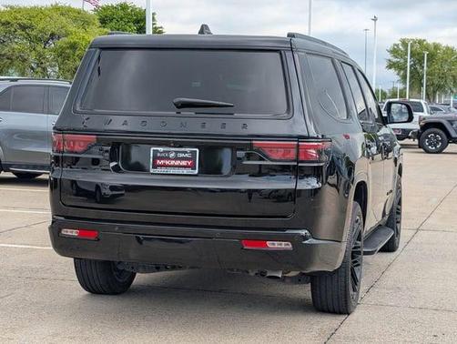 Diamond Black Crystal Pearlcoat 2022 Jeep Wagoneer Series III Carbide 4x4