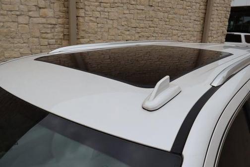 White Frost Tricoat 2021 GMC Yukon Denali