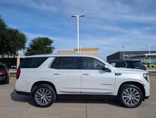 White Frost Tricoat 2021 GMC Yukon Denali