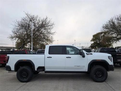 2026 GMC Sierra 2500 AT4