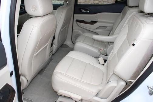 White Frost Tricoat 2023 GMC Acadia Denali