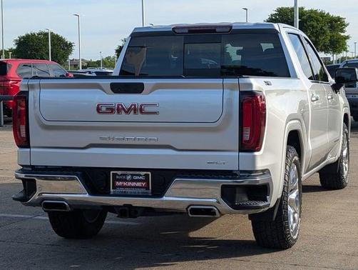 2022 GMC Sierra 1500 SLT