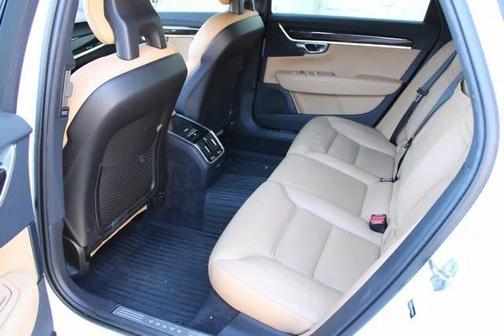 2018 Volvo S90 T5 Momentum