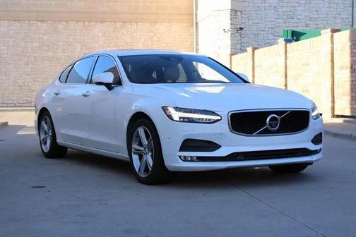 2018 Volvo S90 T5 Momentum