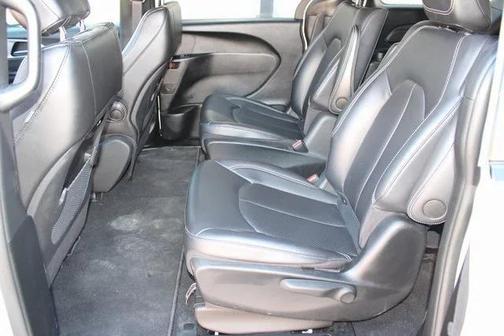2024 Chrysler Pacifica Hybrid S Appearance Pkg