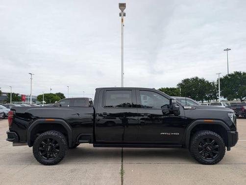 Onyx Black 2024 GMC Sierra 2500 AT4