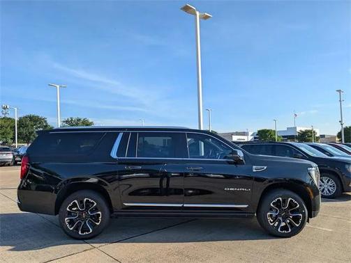 2025 GMC Yukon XL Denali