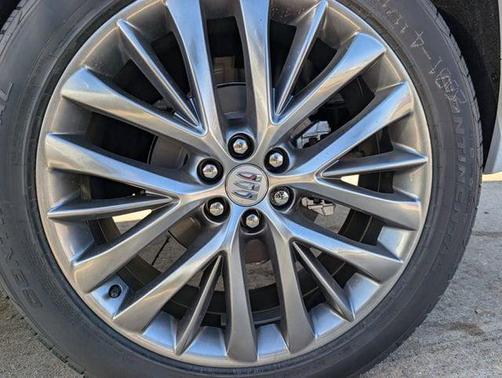 iridescent white tricoat 2026 Buick Enclave Avenir