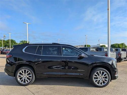2025 GMC Acadia Denali
