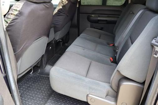 Midnight Blue Metallic 2009 GMC Sierra 2500 SLE Crew Cab
