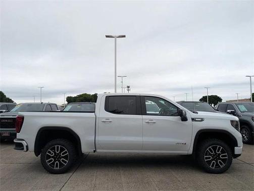 2025 GMC Sierra 1500 AT4