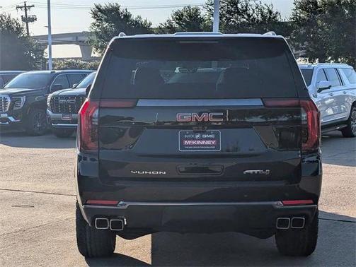 2025 GMC Yukon 4WD AT4
