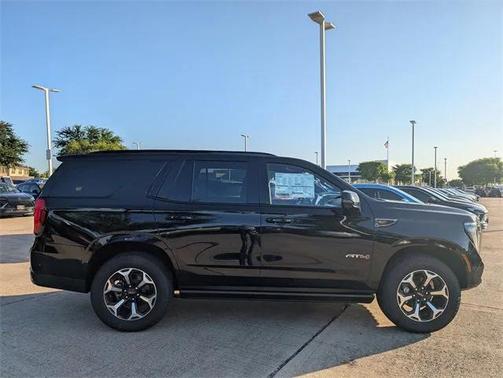 2025 GMC Yukon 4WD AT4
