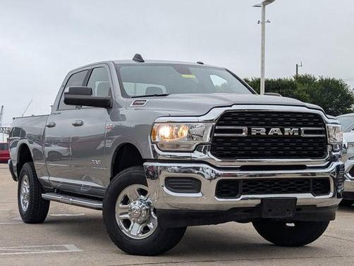 Billet Silver Metallic Clearcoat 2022 RAM 2500 Big Horn Crew Cab 4x4 6'4' Box