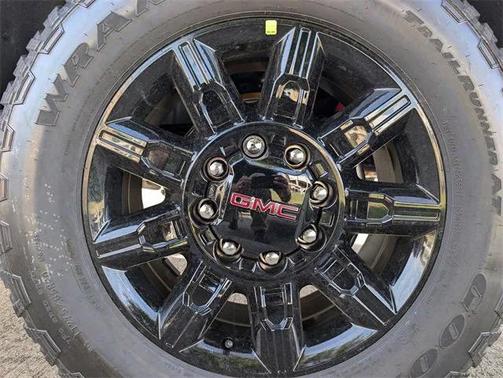 2025 GMC Sierra 2500 AT4