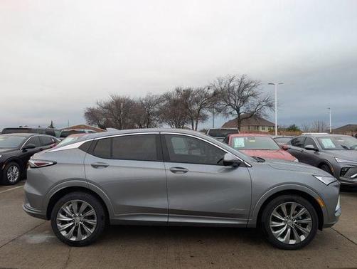 Moonstone Gray Metallic 2026 Buick Envista Avenir FWD