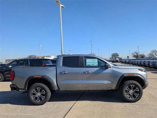 2025 GMC Canyon Base