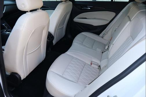White Frost Tricoat 2019 Buick Regal Sportback AWD Avenir