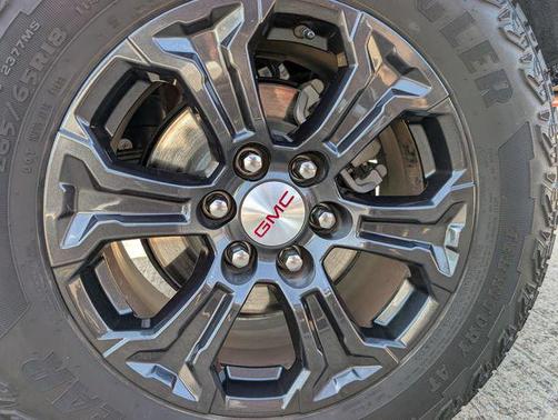 Summit White 2023 GMC Canyon Elevation