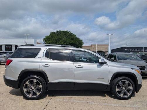 Quicksilver Metallic 2019 GMC Acadia SLT-2
