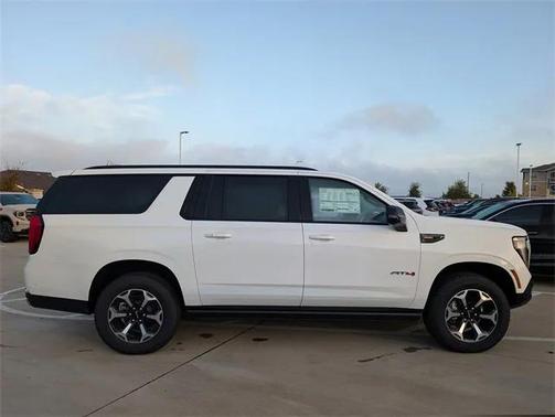 2026 GMC Yukon XL 4WD AT4