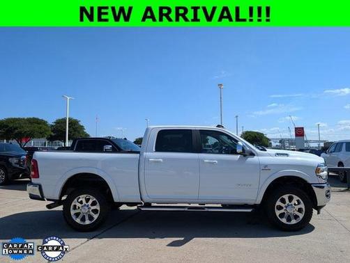 Bright White Clearcoat 2019 RAM 2500 Laramie Crew Cab 4x4 6'4' Box