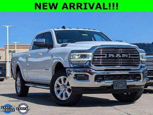 Bright White Clearcoat 2019 RAM 2500 Laramie Crew Cab 4x4 6'4' Box