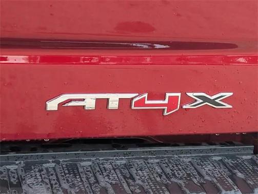 2025 GMC Sierra 1500 AT4X