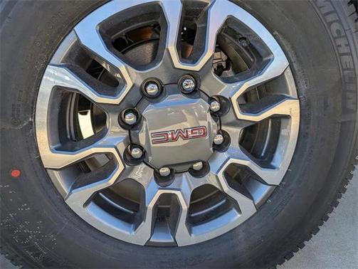 2025 GMC Sierra 2500 SLT