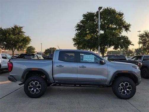 2025 GMC Canyon Base