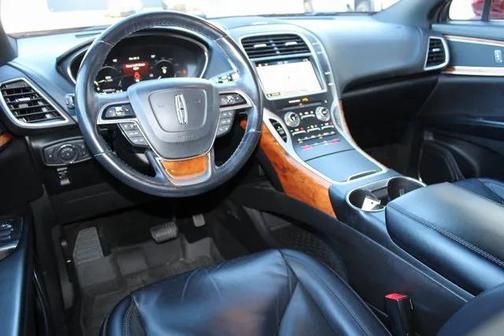 2019 Lincoln Nautilus Select