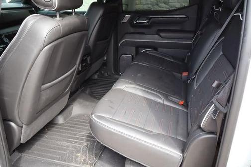 Summit White 2023 GMC Sierra 1500 AT4X
