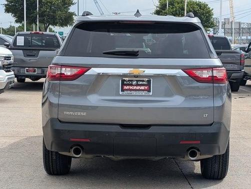 Satin Steel Metallic 2021 Chevrolet Traverse LT Leather