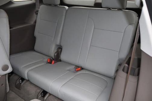 Satin Steel Metallic 2021 Chevrolet Traverse LT Leather