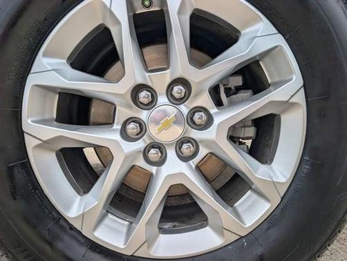 Satin Steel Metallic 2021 Chevrolet Traverse LT Leather