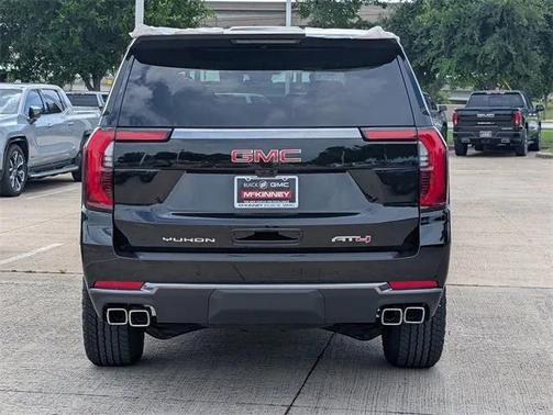 2025 GMC Yukon XL 4WD AT4