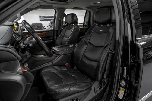 2018 Cadillac Escalade Luxury