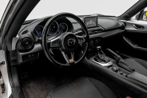 2016 Mazda MX-5 Miata Club