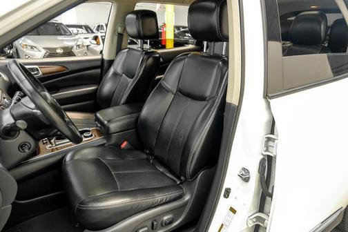 2017 Nissan Pathfinder Platinum