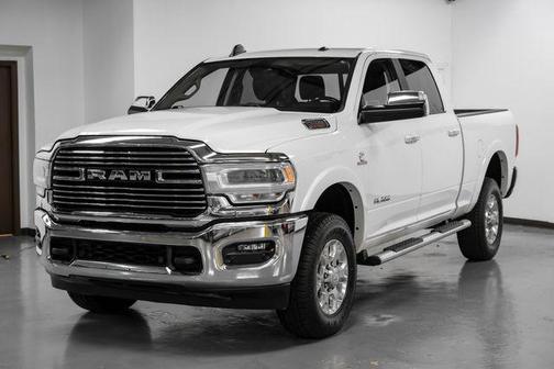 2020 RAM 2500 Laramie Crew Cab 4X4 6'4' Box