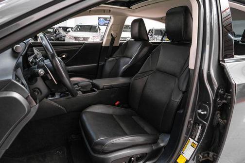 2022 Lexus ES 350 Base