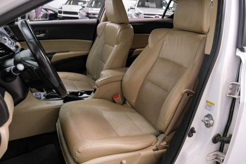 2013 Acura ILX 2.0L w/Premium Package