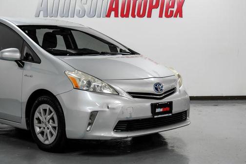 2013 Toyota Prius v Five