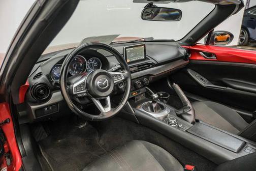 2016 Mazda MX-5 Miata Club