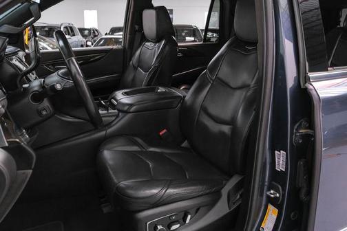 2019 Cadillac Escalade Platinum