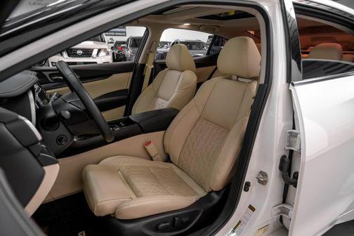 2021 Nissan Maxima 3.5 Platinum