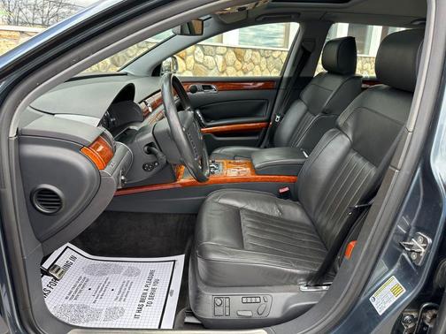 2005 Volkswagen Phaeton V8