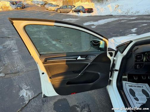 2017 Volkswagen Golf GTI S 4-Door