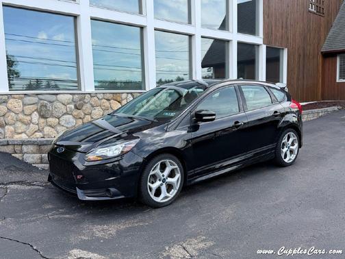 Black 2014 Ford Focus ST Base