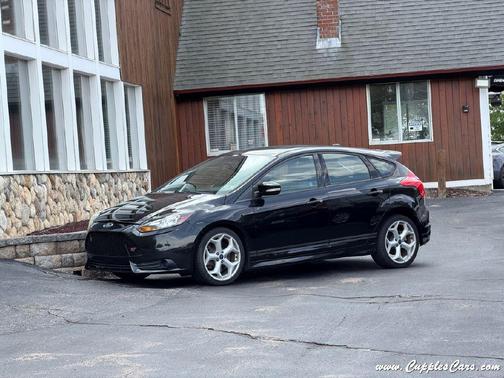 Black 2014 Ford Focus ST Base